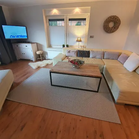 Ferienwohnung - Reinhardshausle *
