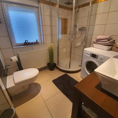 Ferienwohnung - Reinhardshausle * Bad Wildungen